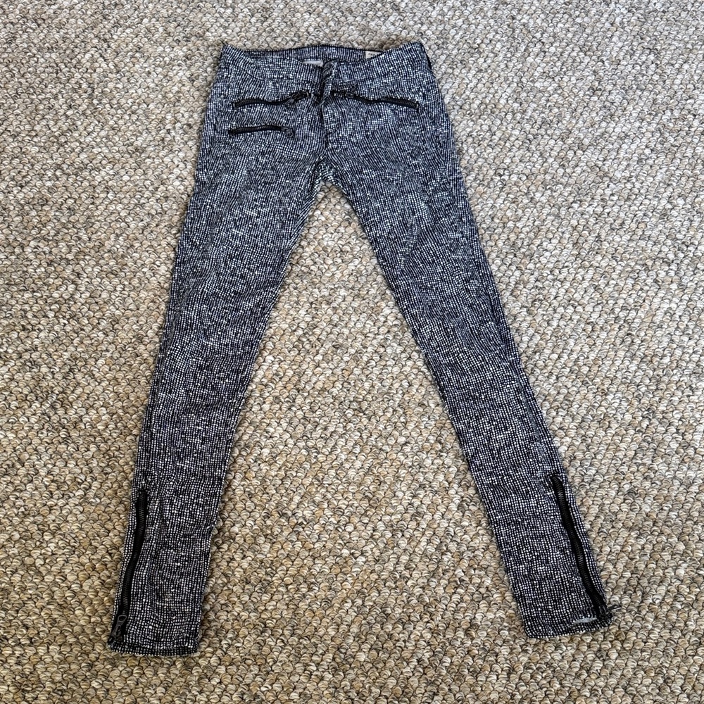 Rag&Bone black&white Women's Pants w/ zippers size 24 like new inseam approx 29”